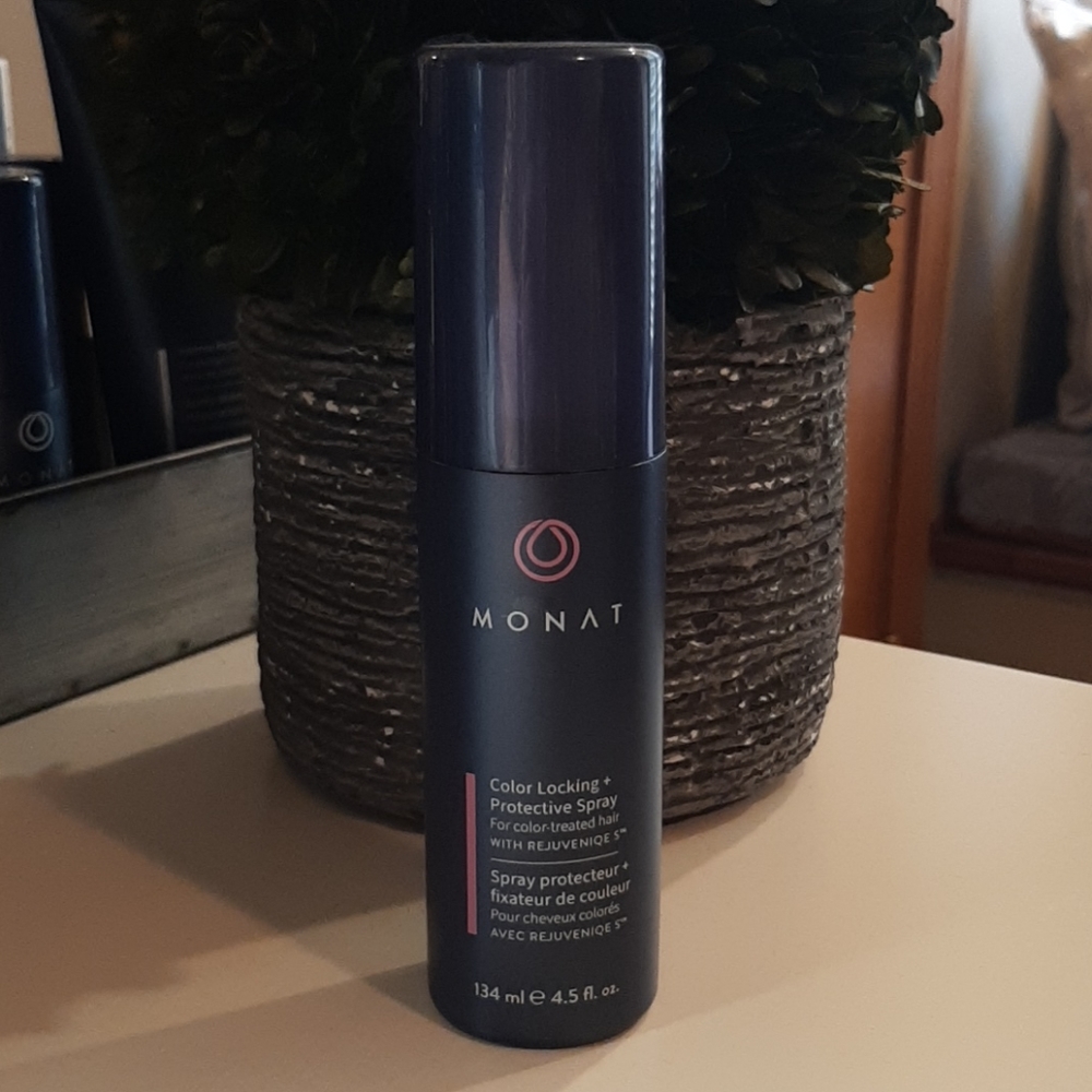 Monat Color Locking Protective Spray